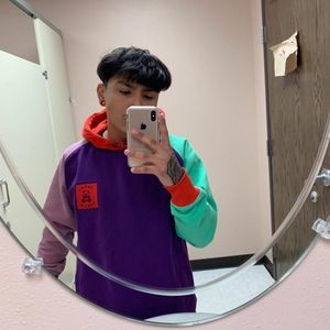 Meet your Posher, Derek